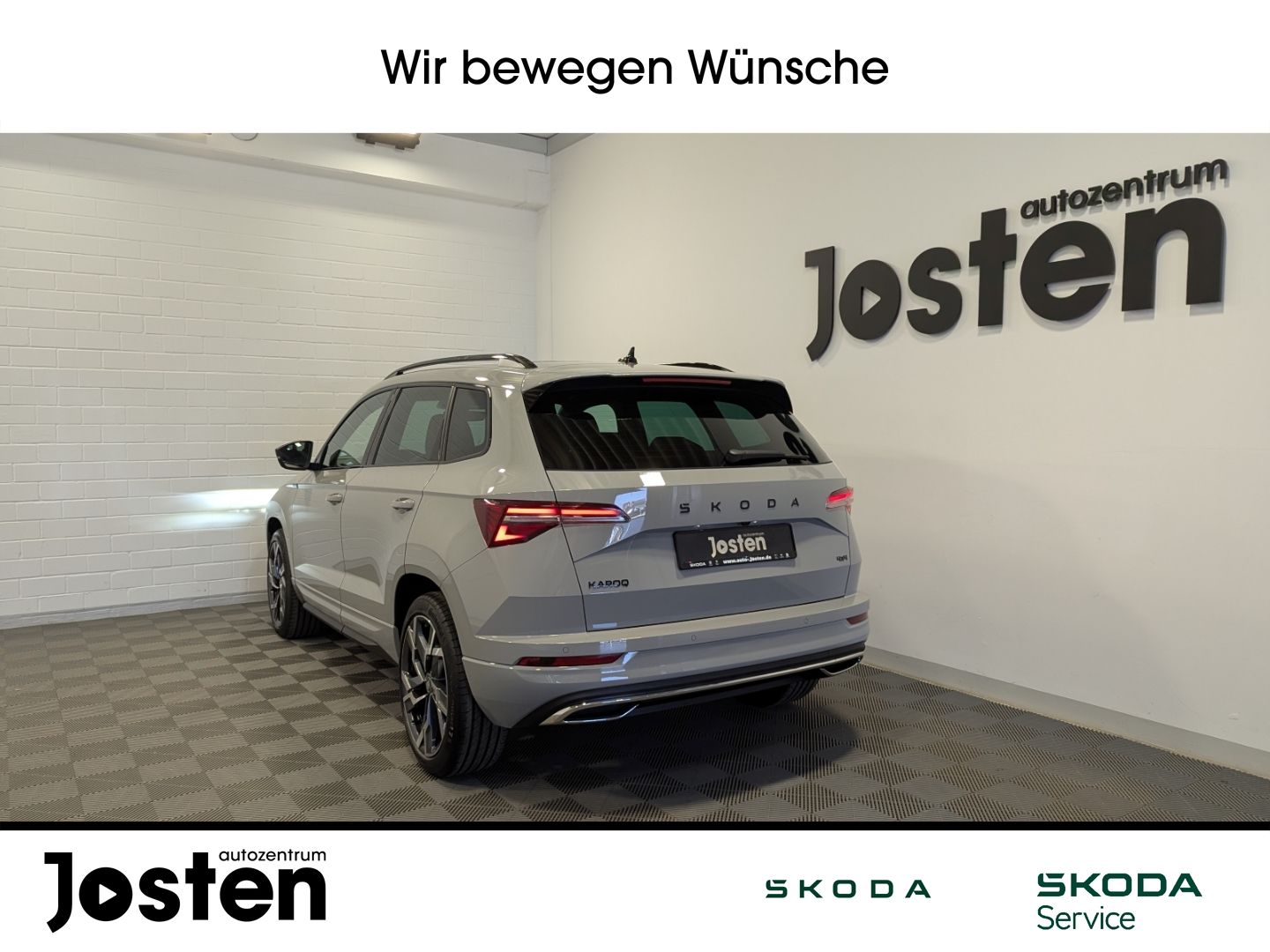 Skoda Karoq Sportline 2.0TSI 4x4 DCC AHK Pano FahrAssi
