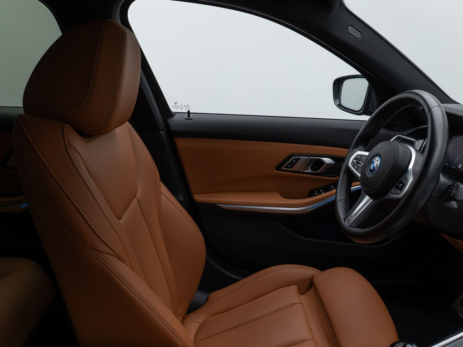 BMW 330e M Sport - Samsaru's Car Outlet