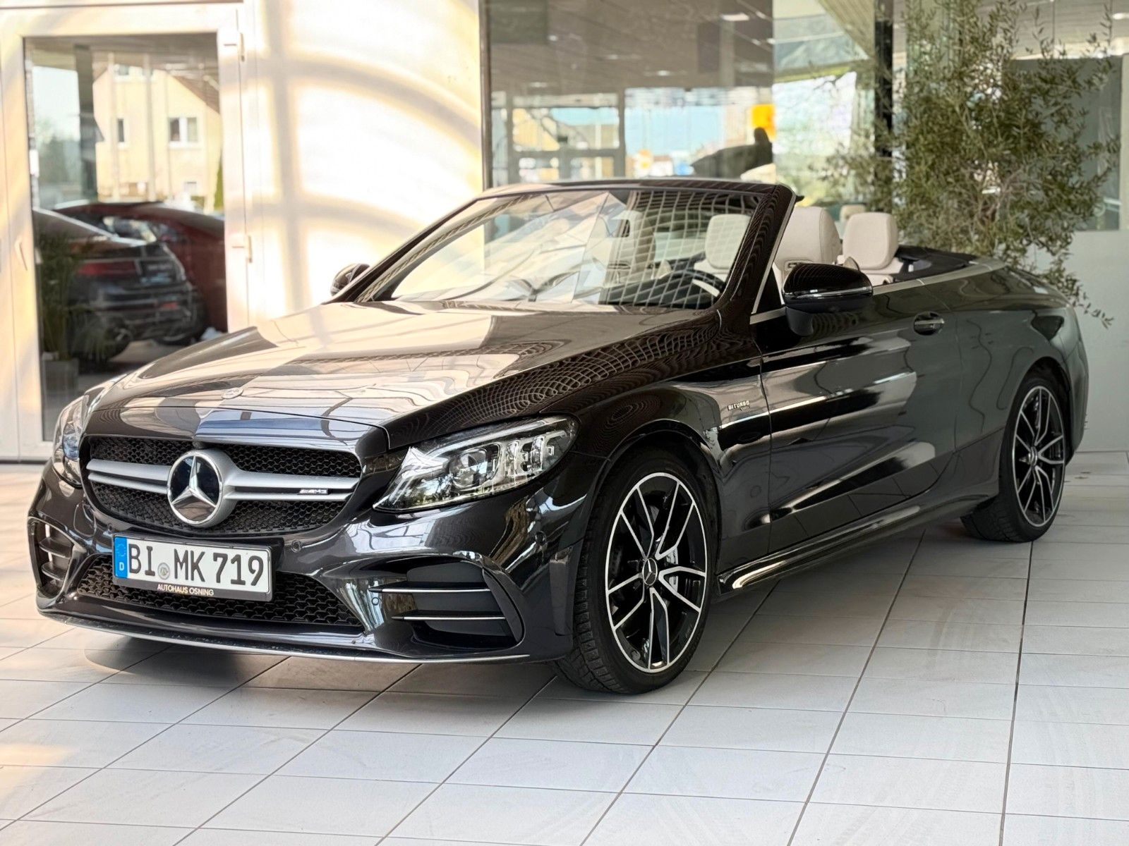 Mercedes-Benz C43 AMG 4M Cabrio - Samsaru's Car Outlet