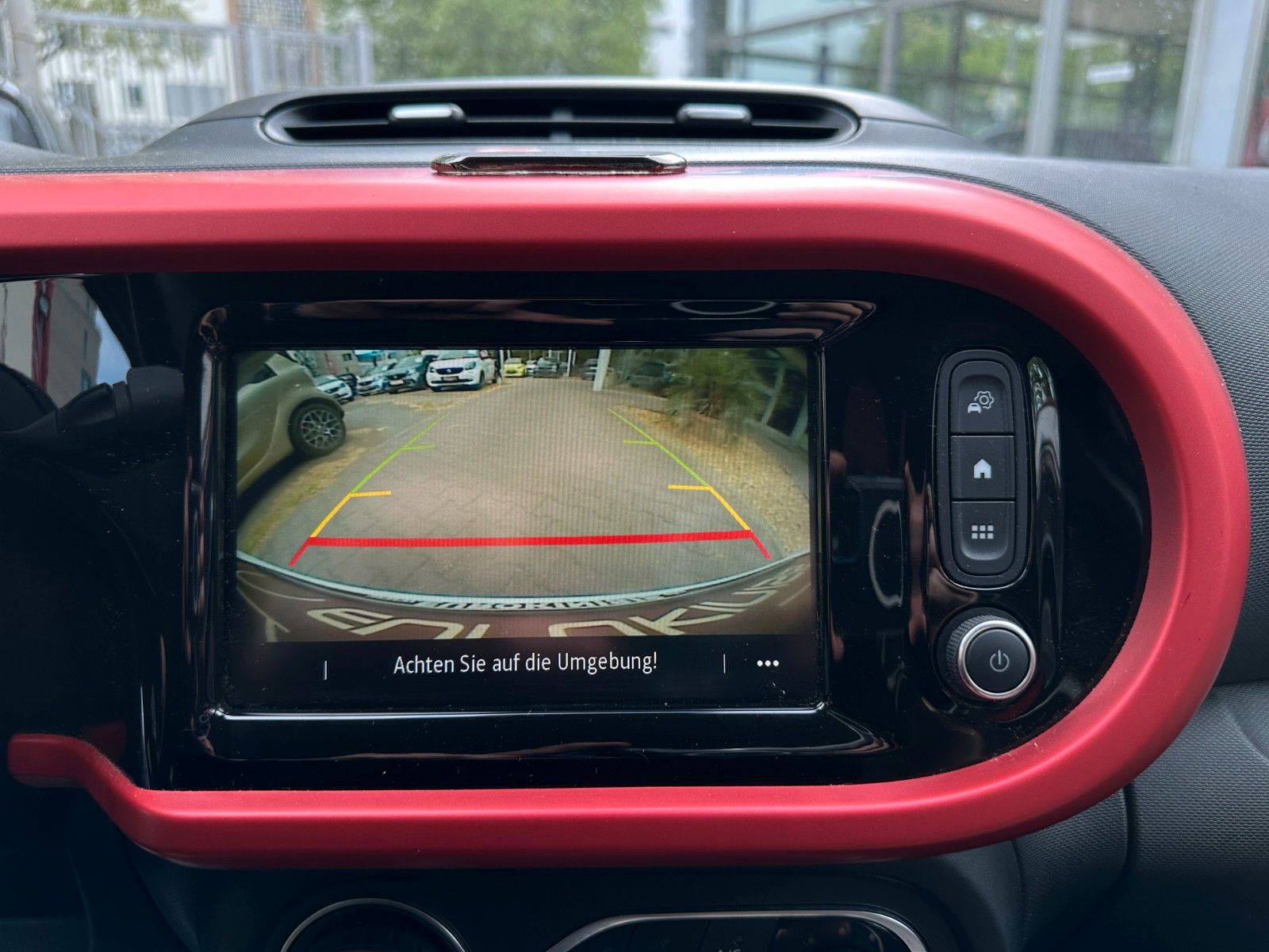 Renault Twingo TCe90 - Samsaru's Car Outlet