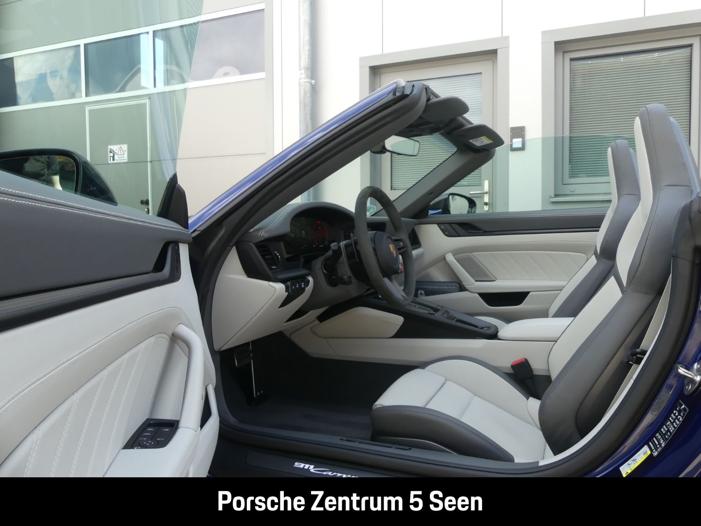 Porsche 992 II Carrera 4 GTS Cabriolet - Samsaru's Car Outlet