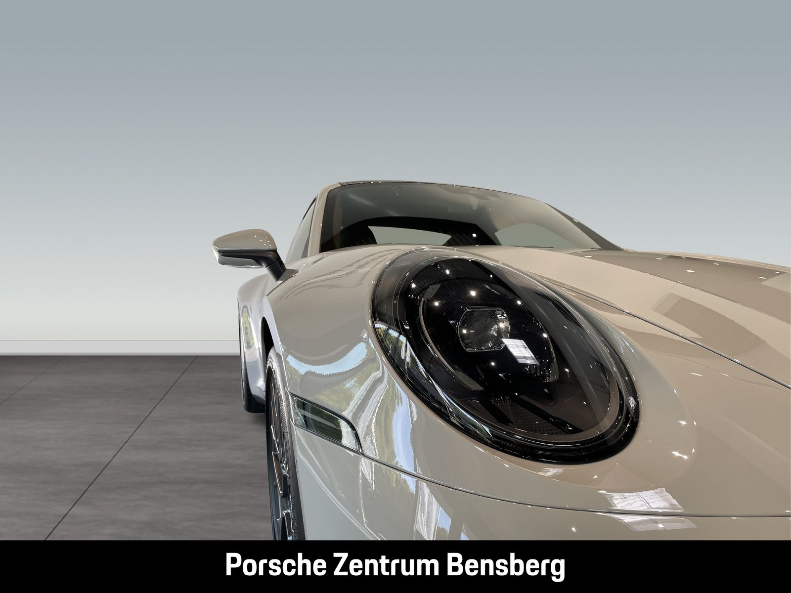Porsche 911 Carrera 4 GTS