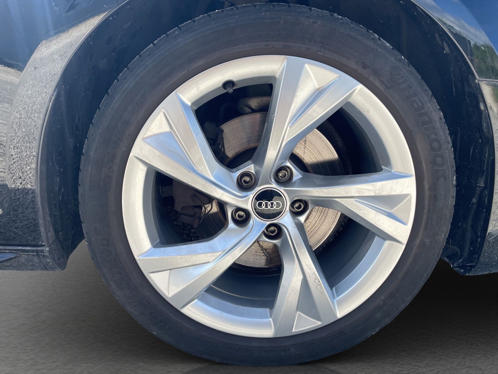 Audi A4 Avant 35 TFSI S line - Samsaru's Car Outlet