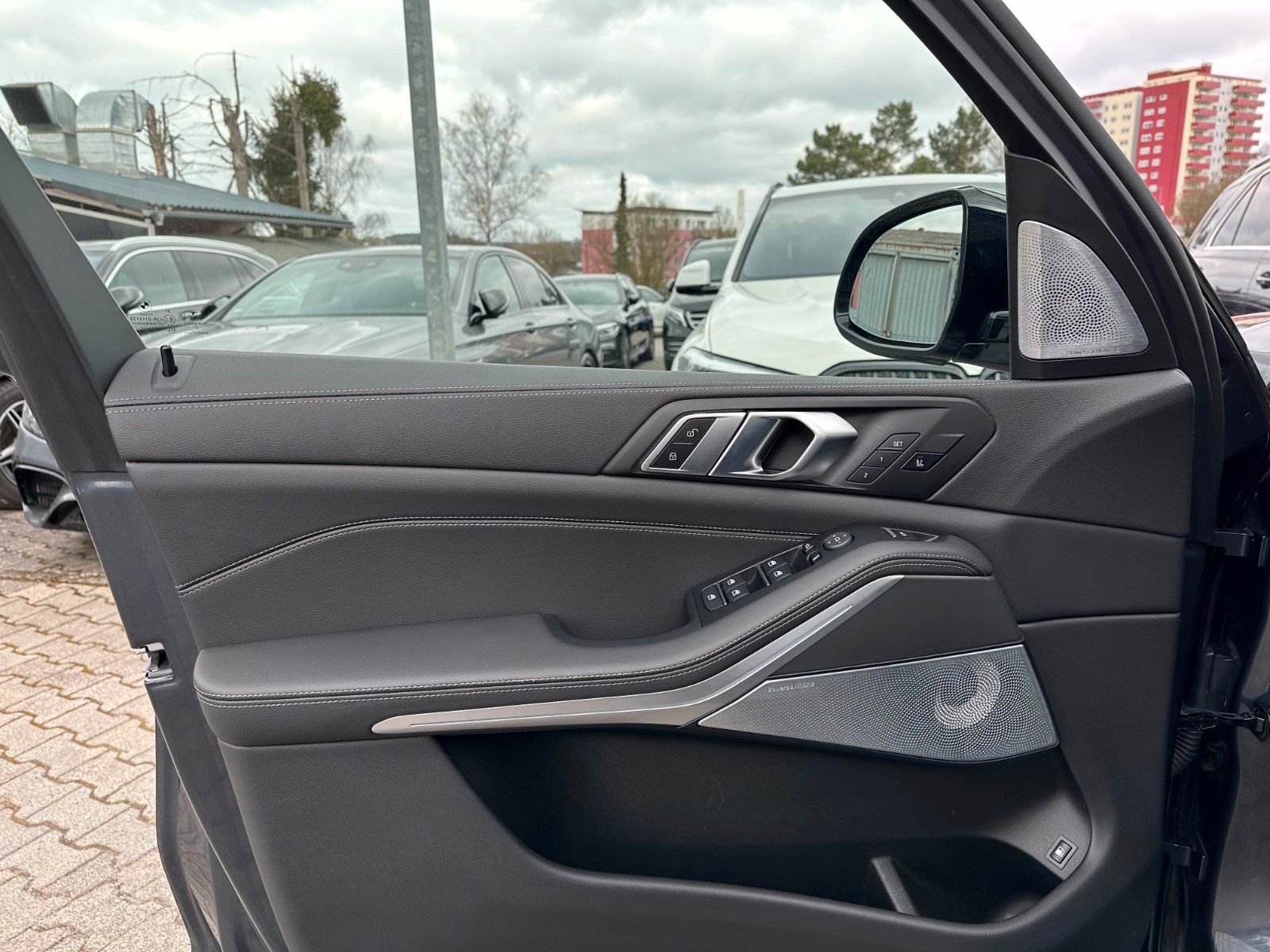 BMW X5 xDr45e xLine PANO*B&W*ACC*HUD*KomfSitz*Laser