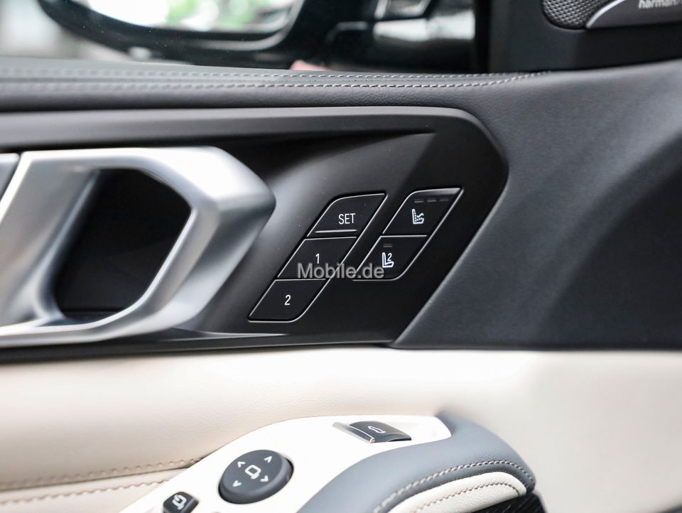 BMW X5 xDrive40d Navi Leder Glasdach LED