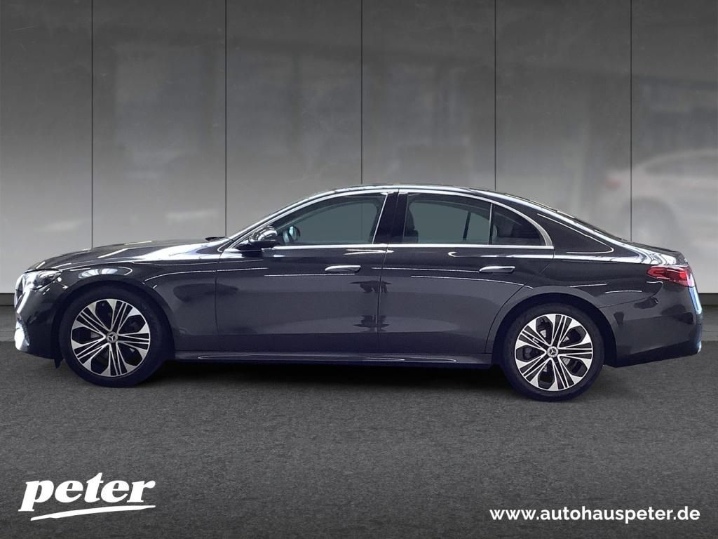 Mercedes-Benz E 200 Avantgarde - Samsaru's Car Outlet