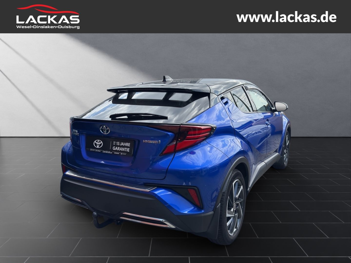 Toyota C-HR Hybrid Style Selection - Samsaru's Car Outlet