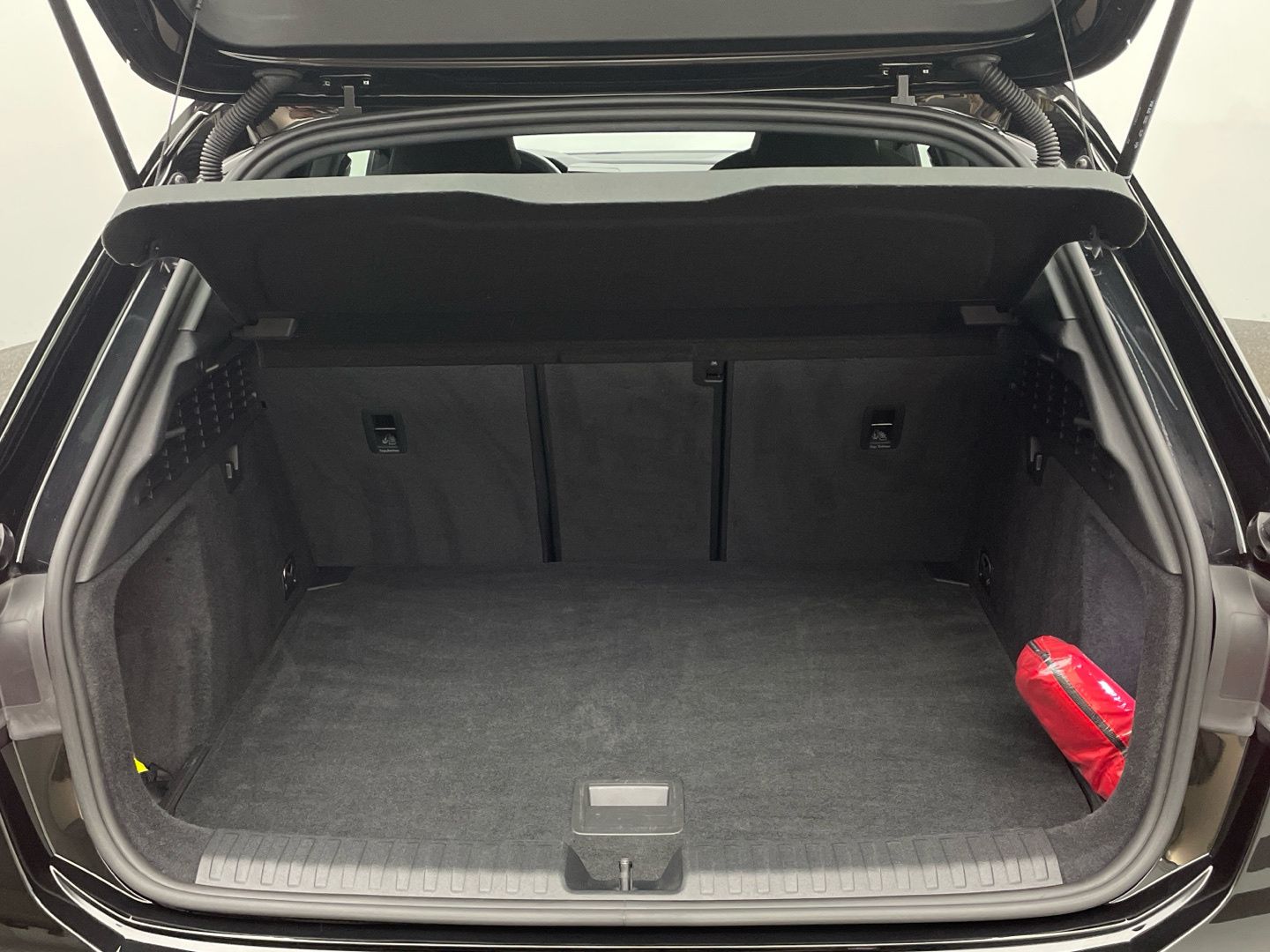 Audi A3 Sportback 30 TFSI S line MMI Navi LED Kamera