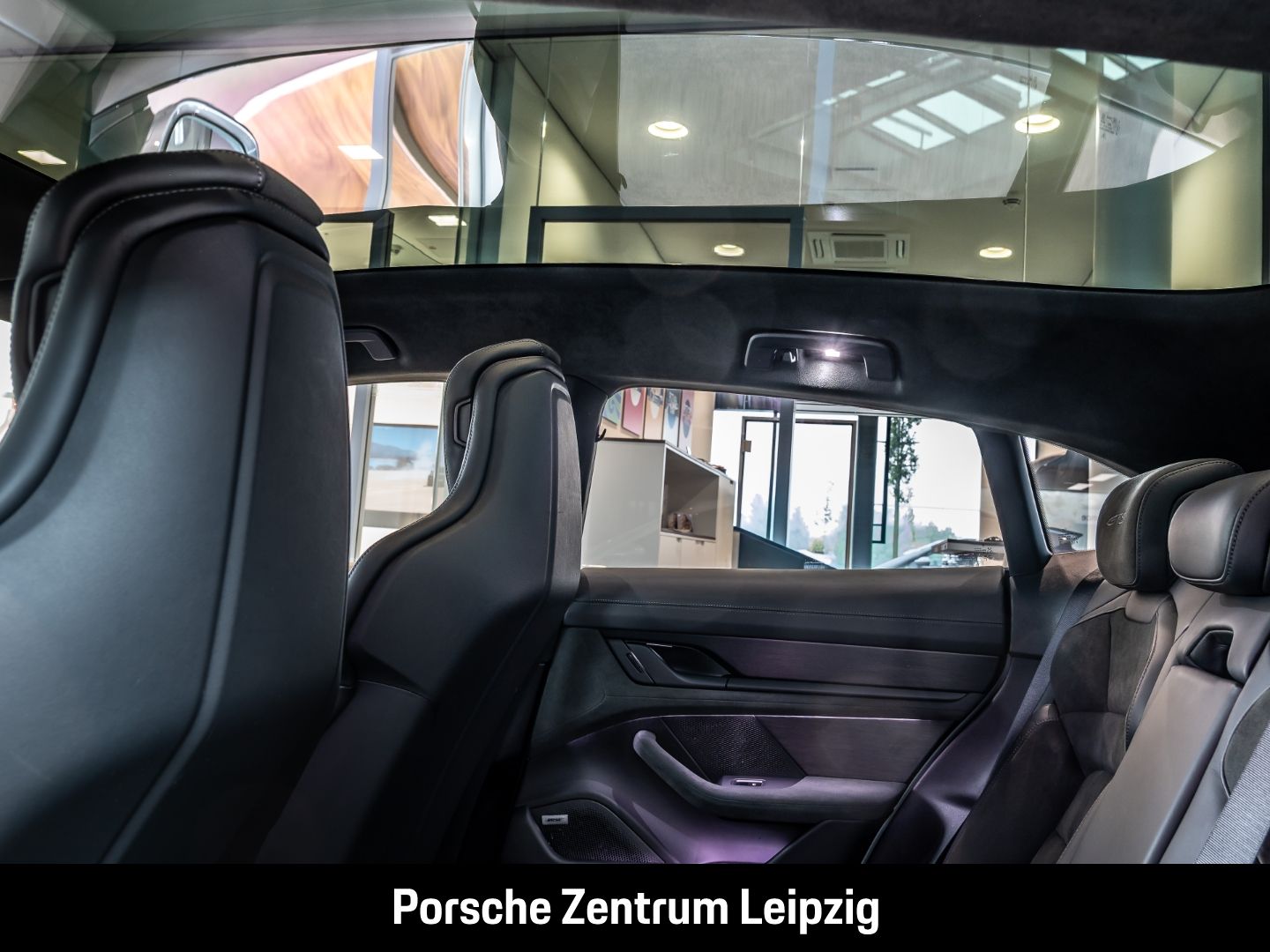 Porsche Taycan GTS Sport Turismo HeadUp InnoDrive Matrix