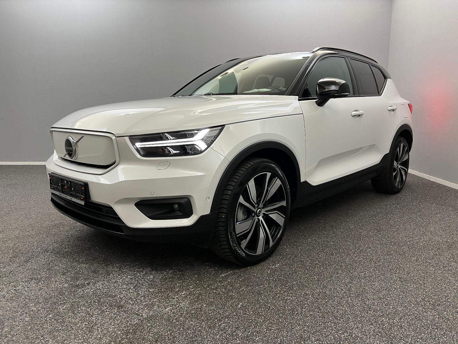 Volvo XC 40 Recharge Pro 360*PANO*MEMO*H&K*INTI-LIGHT