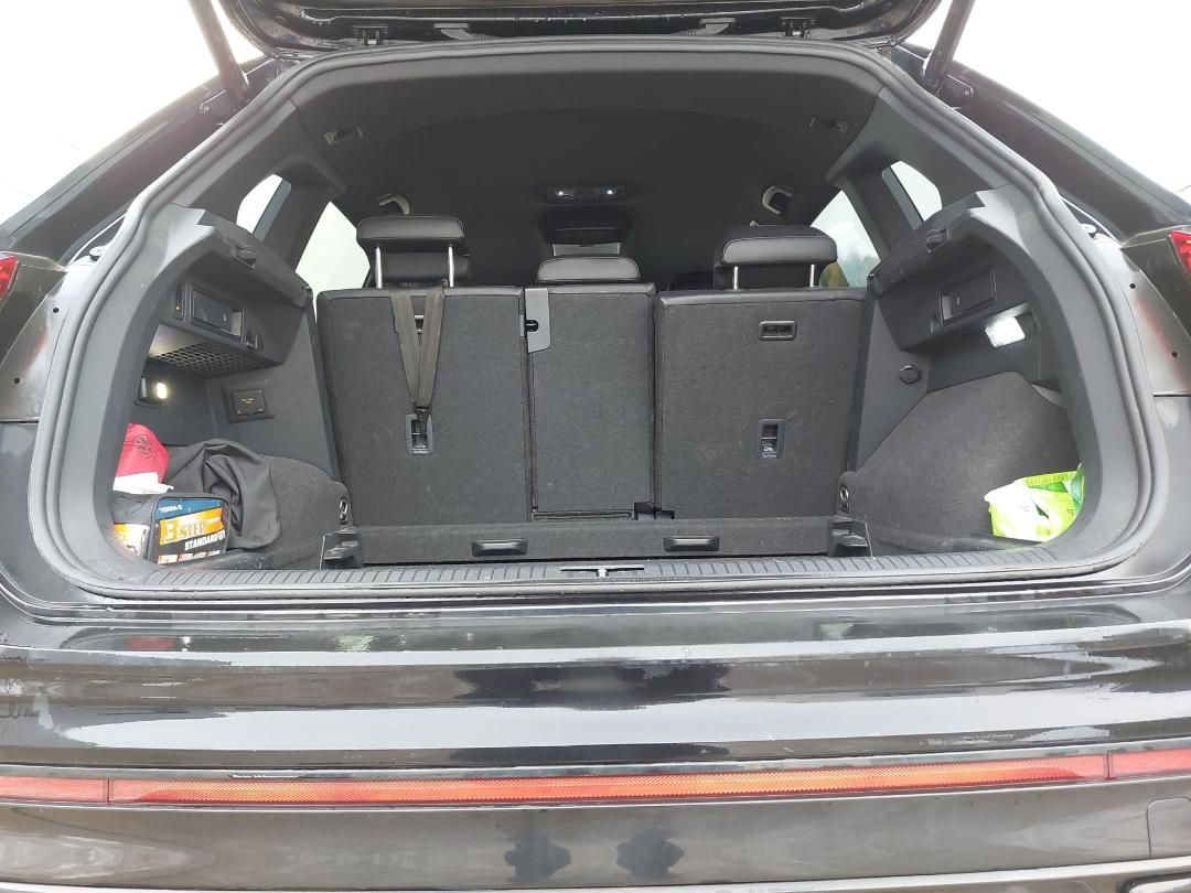 Volkswagen Tiguan R-Line 4x4,DSG,Matrix,AHK,Standh,Navi,R-L