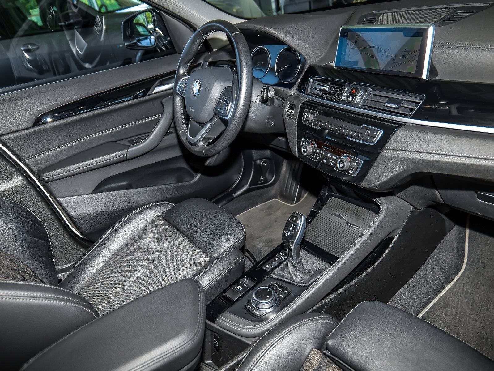BMW X1 xDrive20d xLine - Samsaru's Car Outlet