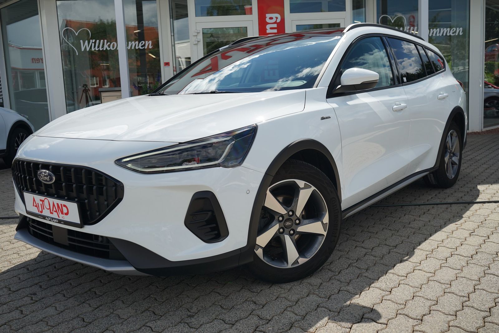 Ford Focus Turnier 1.0 M-Hybrid Active X Aut. LED
