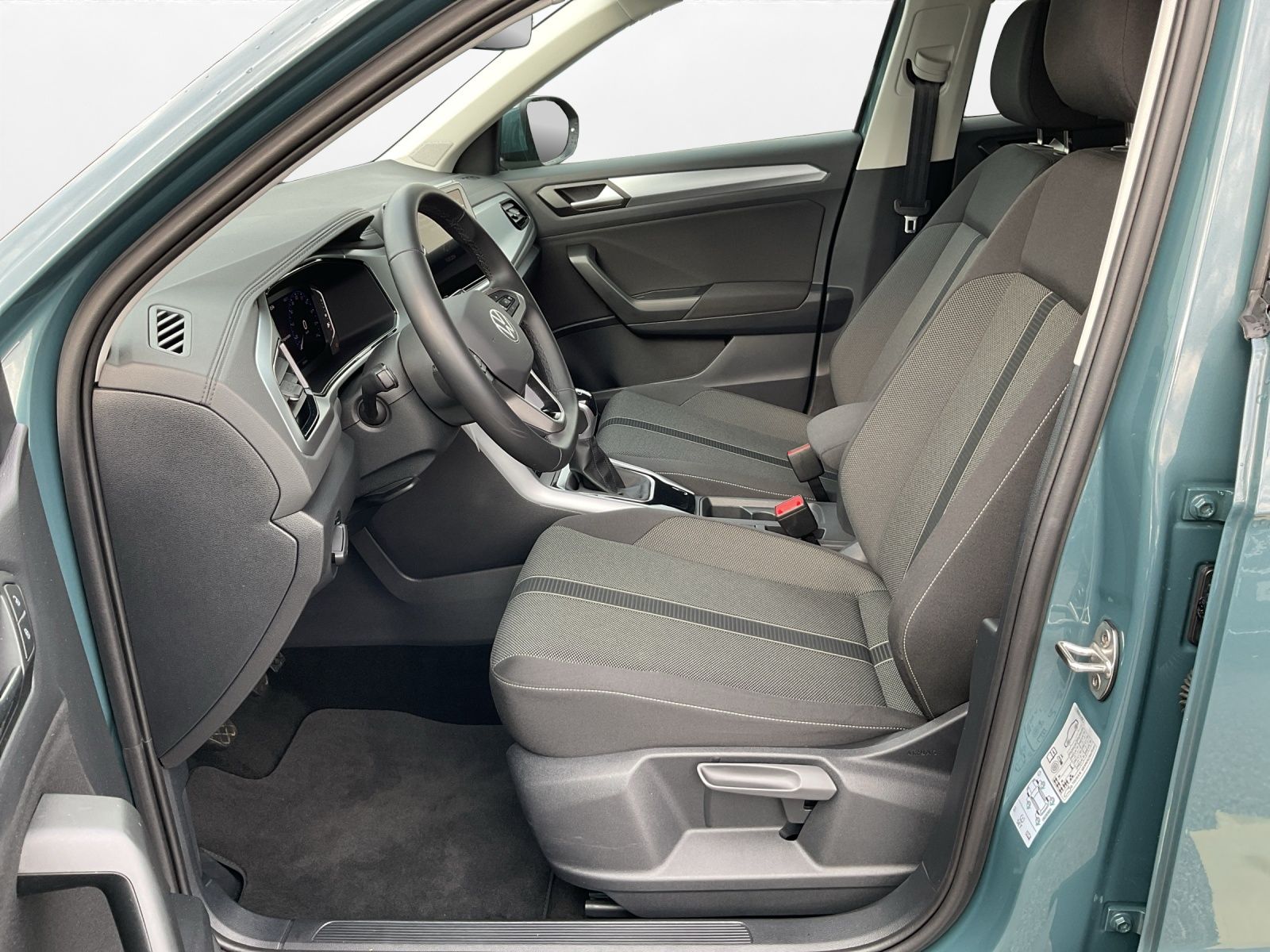 Volkswagen T-Roc 1.0 TSI Life - Samsaru's Car Outlet