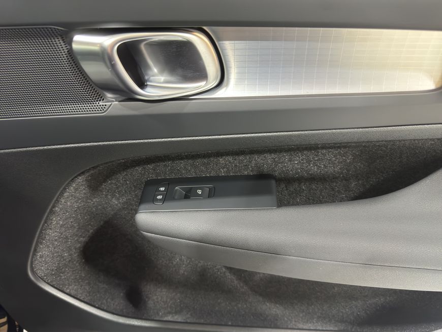 Volvo XC40 B3 B DKG Core *NAVI*CAR PLAY*RFK*