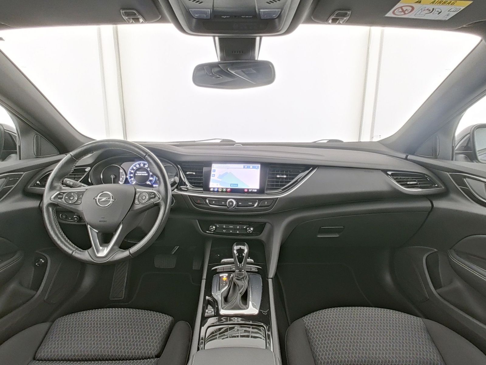 Opel Insignia Business - Samsaru's Car Outlet