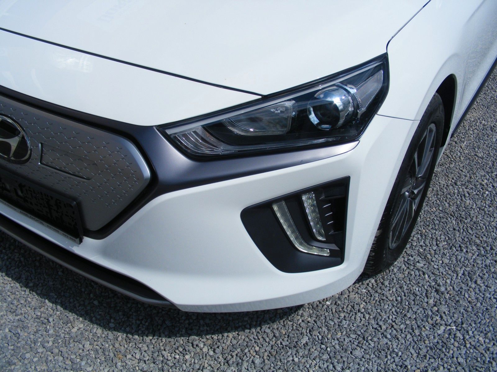 Hyundai IONIQ Elektro Trend - Samsaru's Car Outlet