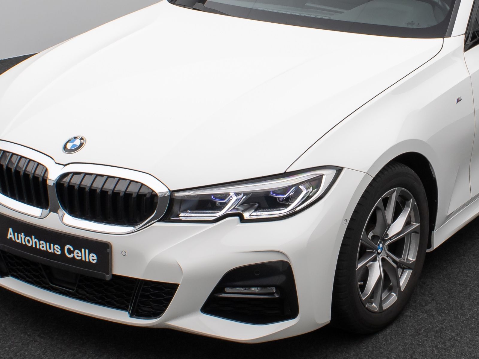 BMW 320d M Sport - Samsaru's Car Outlet