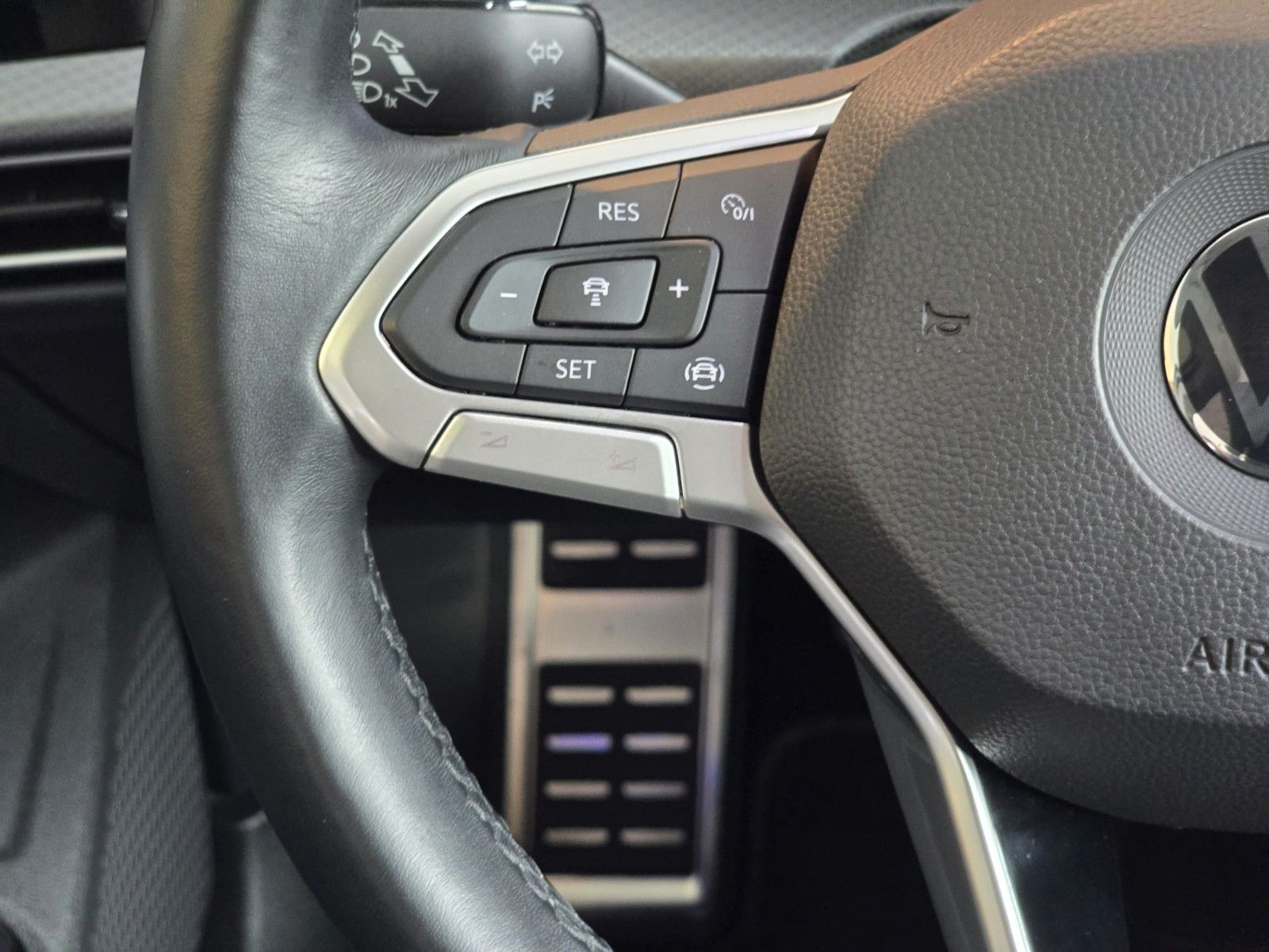 Volkswagen Golf VIII Active - Samsaru's Car Outlet