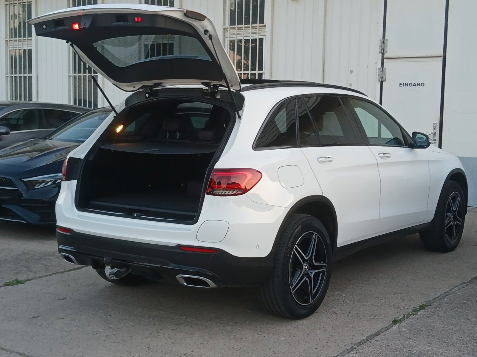 Mercedes-Benz GLC300de AMG 4M_360_Panorama_Leder_Sitzklima_LED