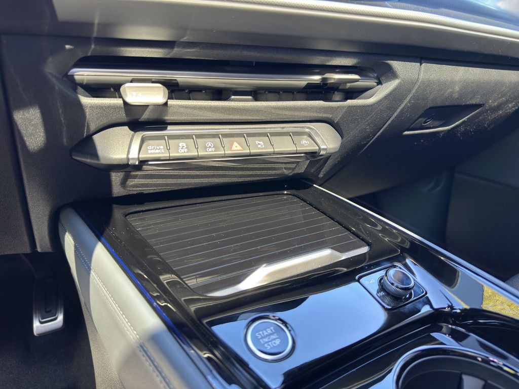 Audi Q3 Sportback 2.0 TDI S line LENKRADHZ. PANO 360°