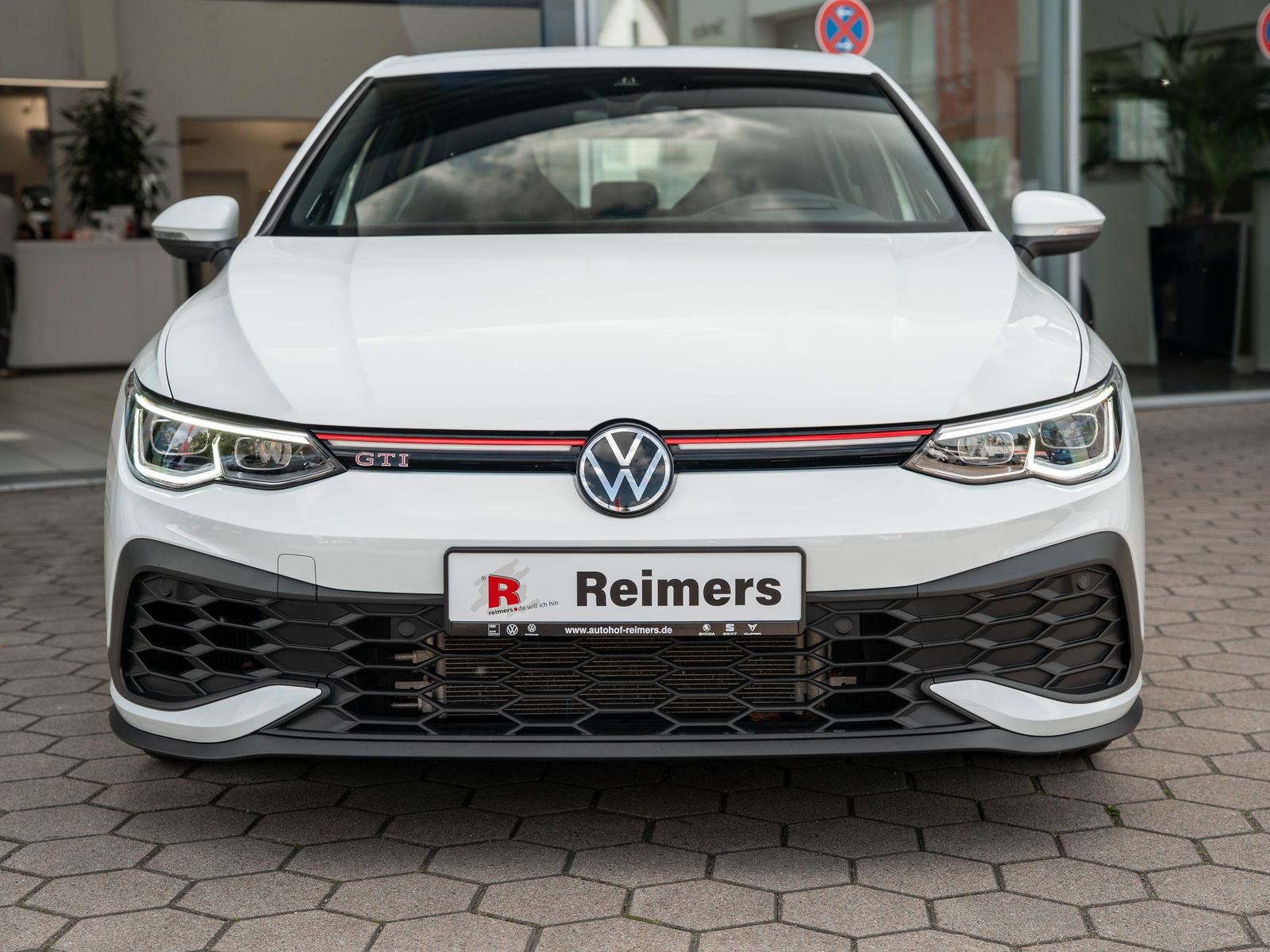 Volkswagen Golf GTI Clubsport 2.0 TSI DSG - Samsaru's Car Outlet
