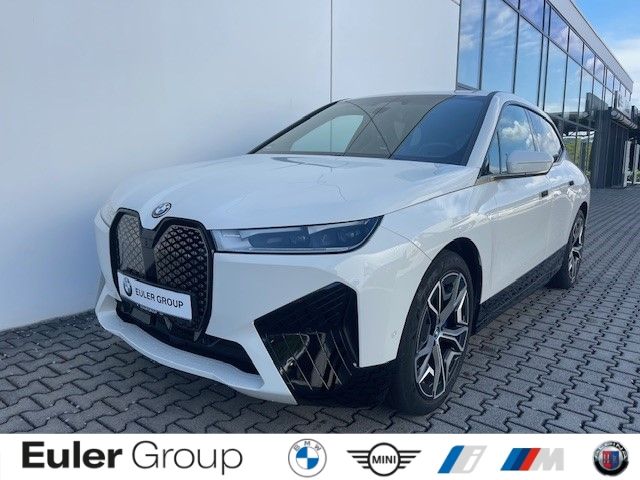 BMW iX xDrive 40 AHK-el. klappb. AHK-klappbar AHK Na