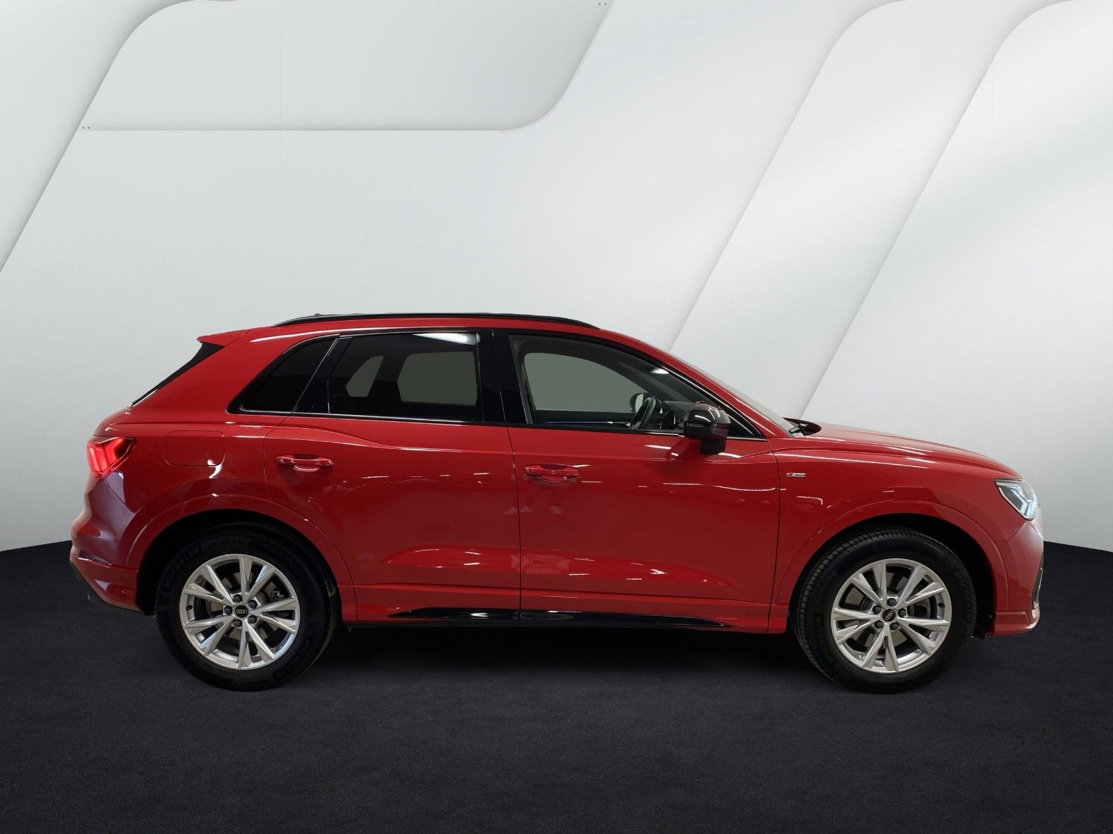 Audi Q3 45 TFSI quattro 2xS line+Matrix+Standhzg+360°