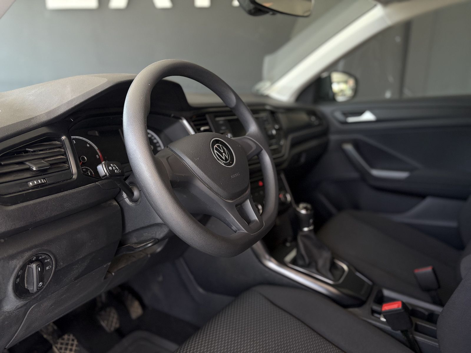 Volkswagen T-Roc 2.0 TDI - Samsaru's Car Outlet