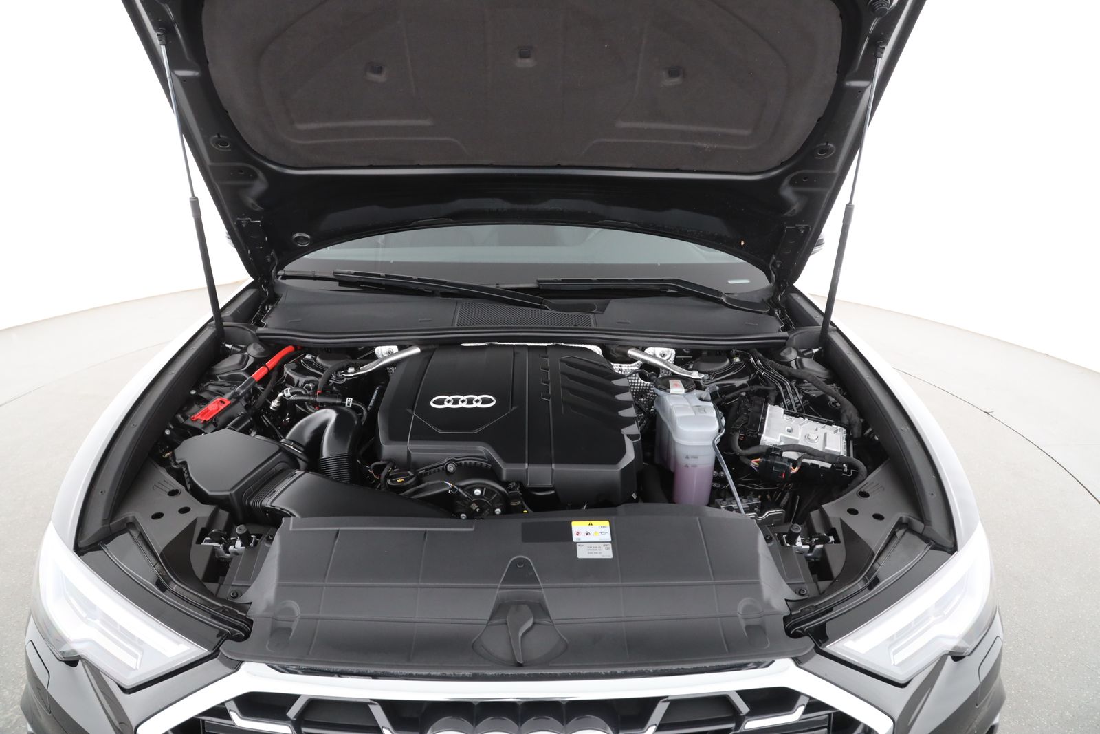 Audi A6 Avant 45 TFSI quattro S tronic S line 8-fach