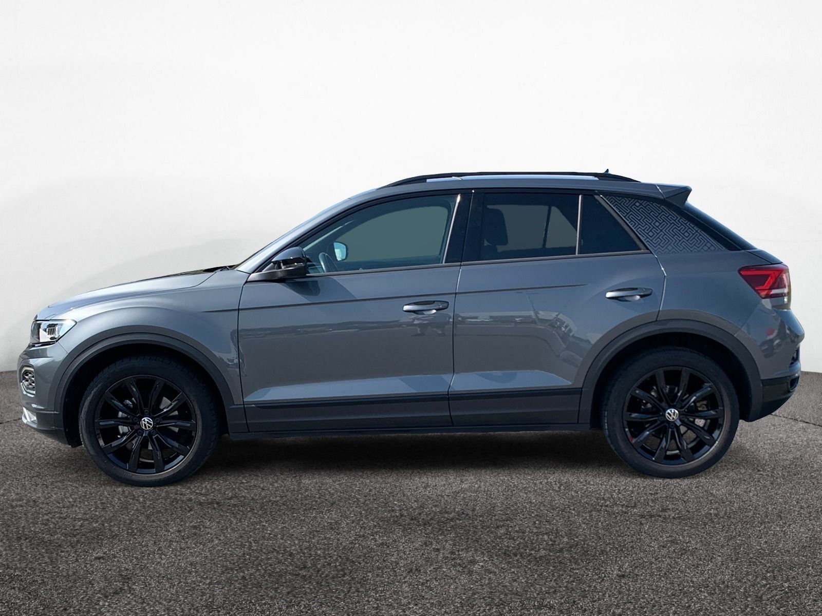Volkswagen T-Roc 1.5 TSI Sport+Back - Samsaru's Car Outlet