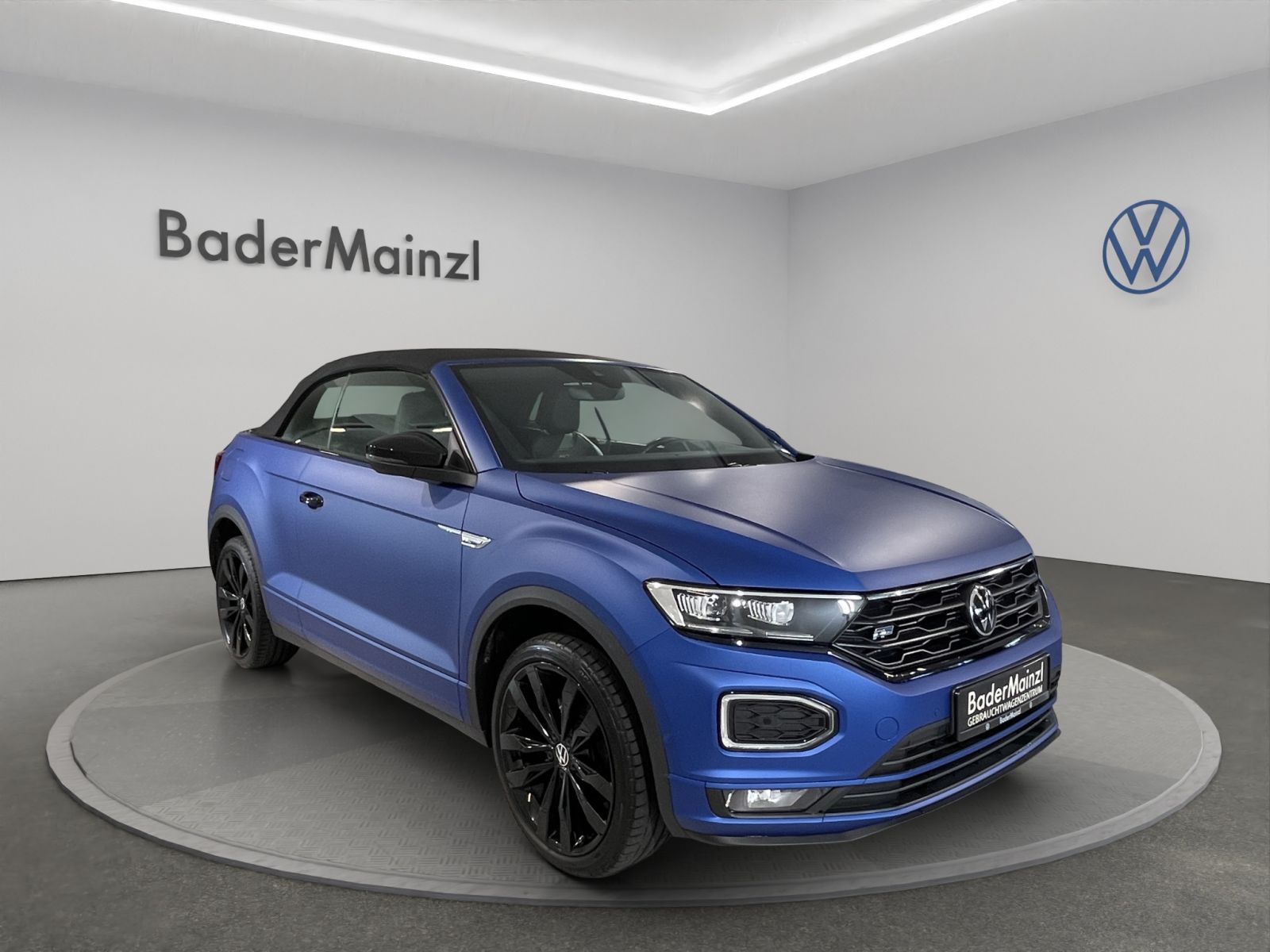 Volkswagen T-Roc R-Line 1.5 l TSI - Samsaru's Car Outlet