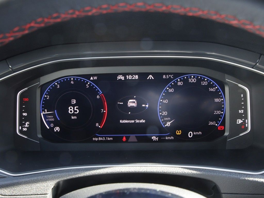 Volkswagen T-Roc 1.5 TSI Sport - Samsaru's Car Outlet