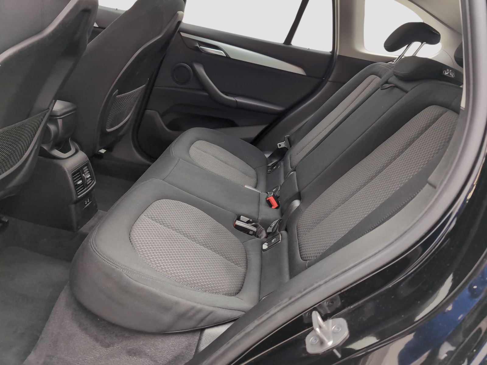 BMW X1 xDrive25e - Samsaru's Car Outlet