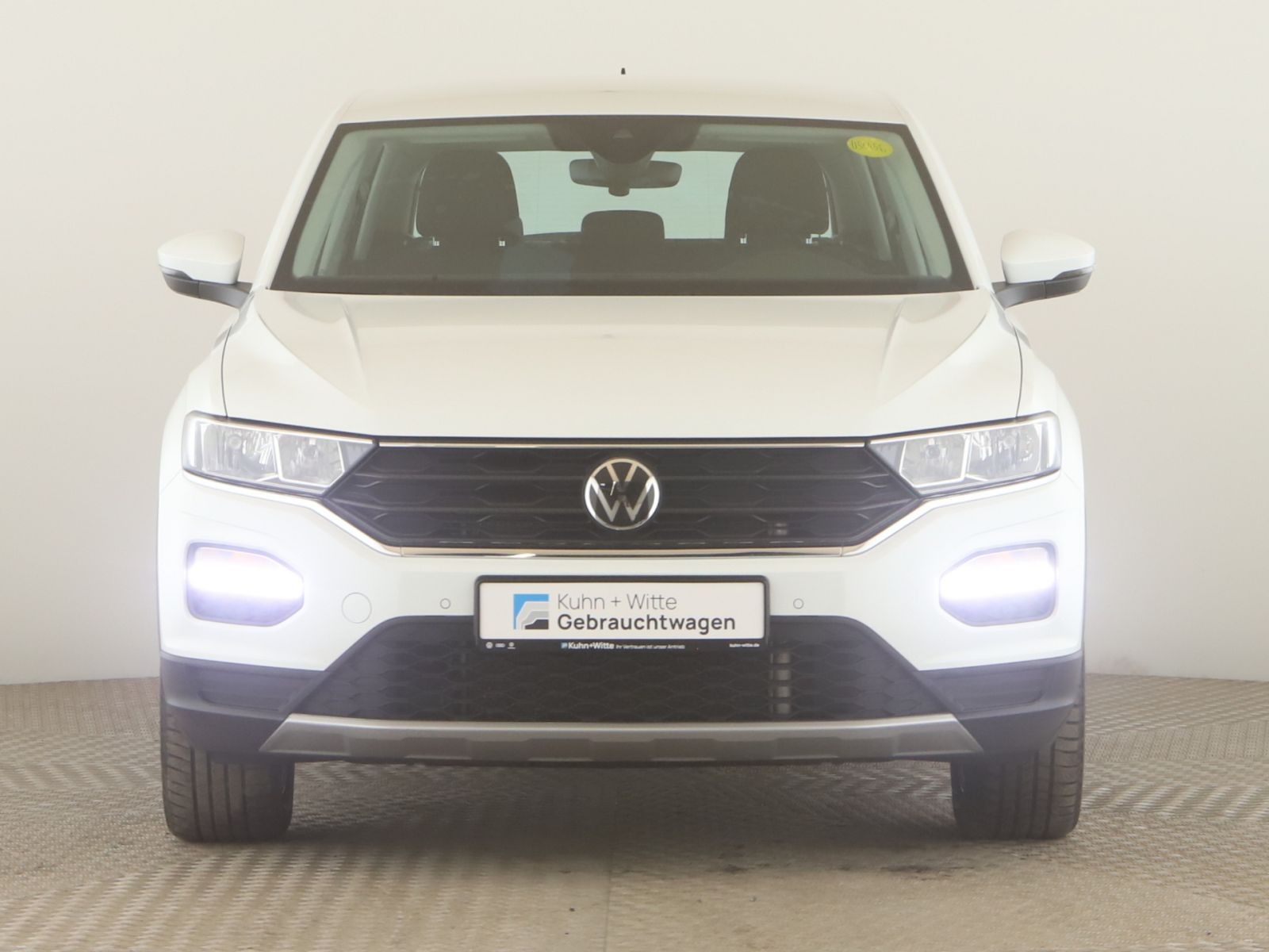 Volkswagen T-Roc 2.0 TDI Style - Samsaru's Car Outlet