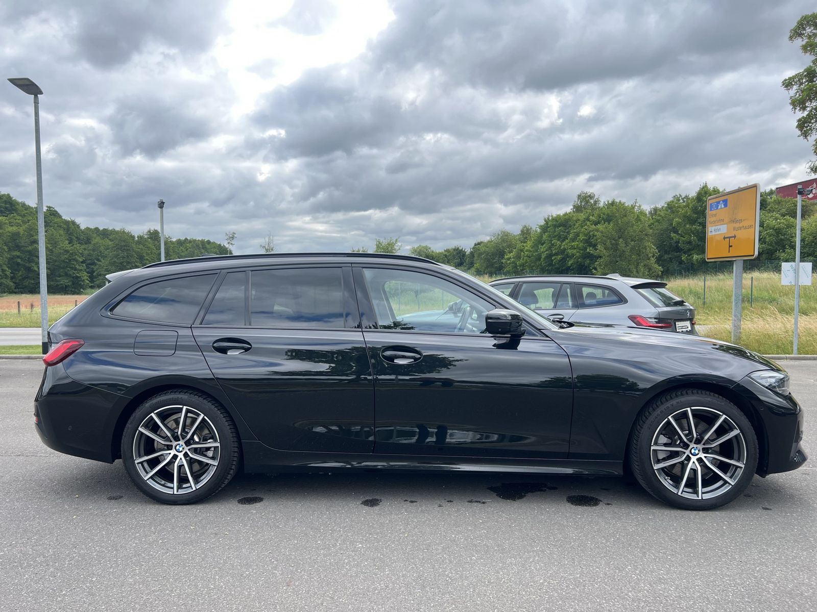BMW 320e Touring Sport Line - Samsaru's Car Outlet