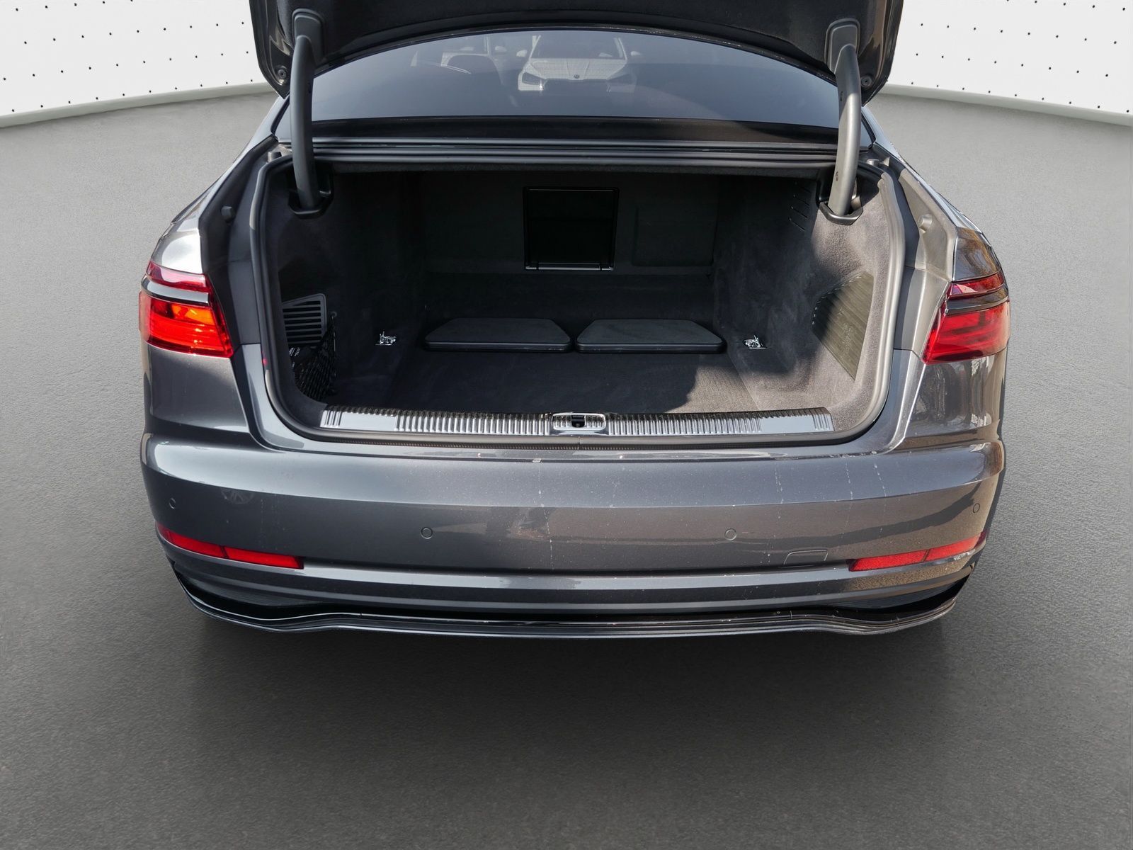 Audi A8 L 60 TFSI S-Line - Samsaru's Car Outlet