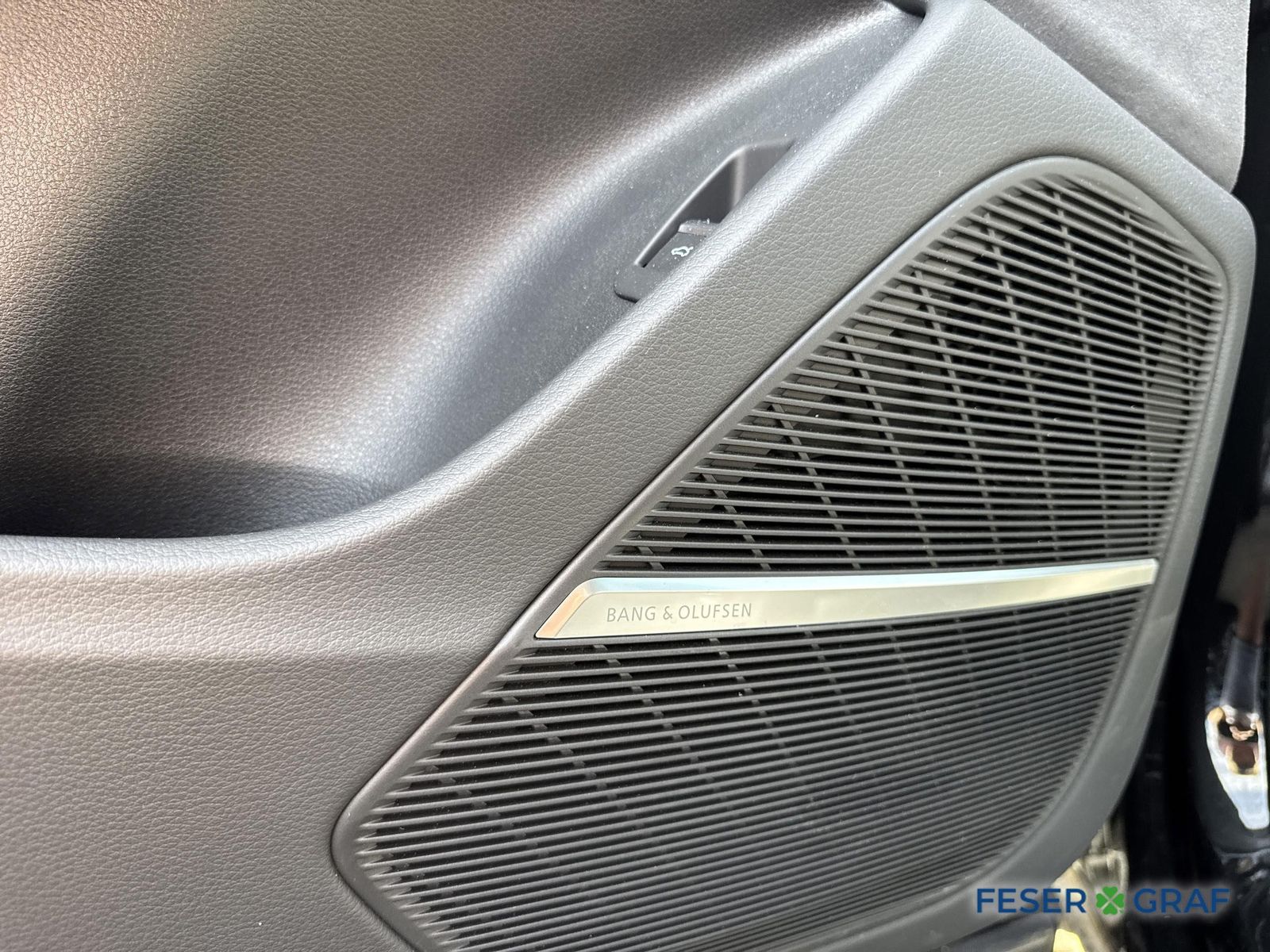 Audi Q8 50 TDI qu 2x S line AHK PANO LUFT STANDHZG.