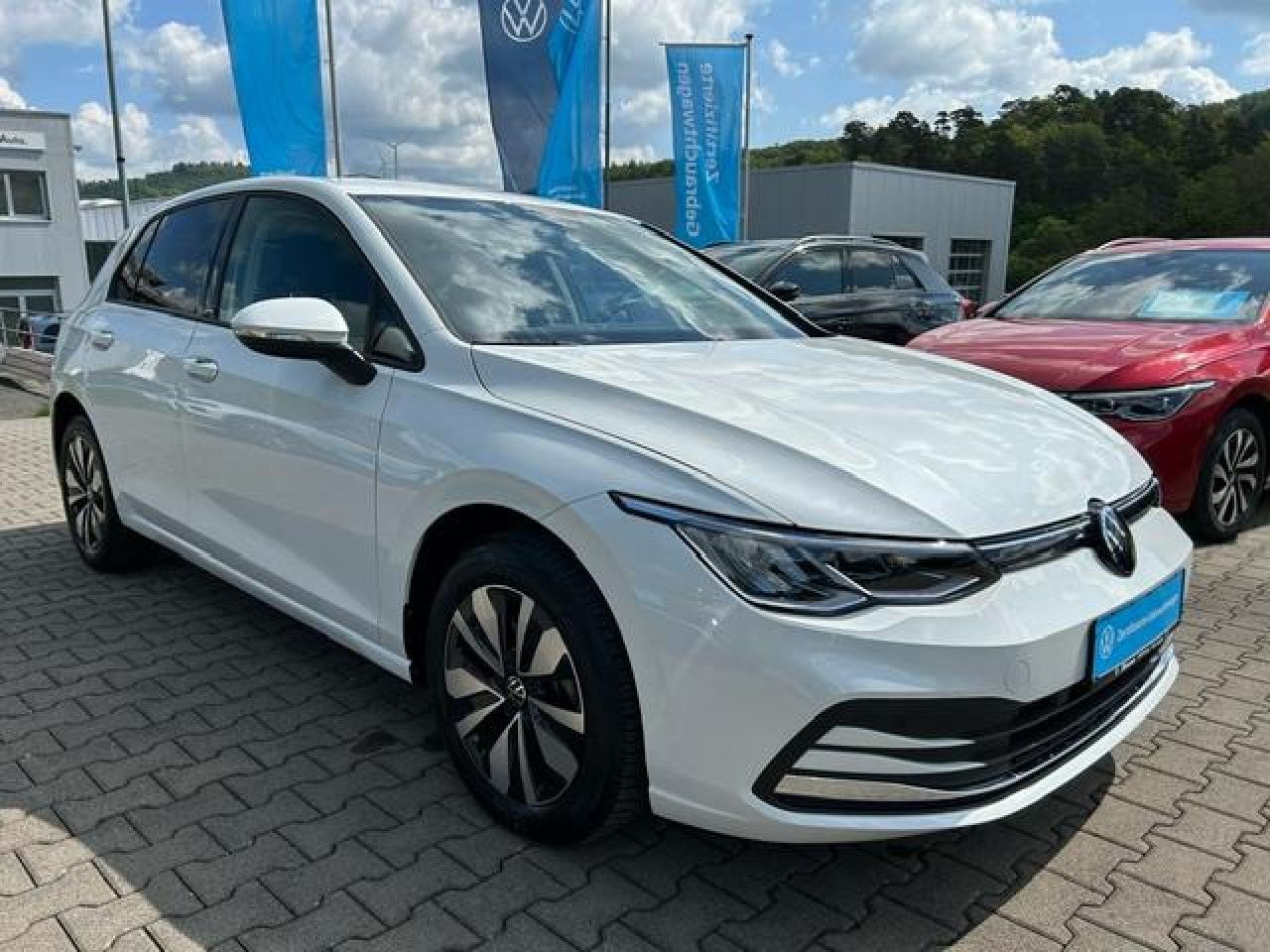Volkswagen Golf VIII Move 1.5 l TSI - Samsaru's Car Outlet