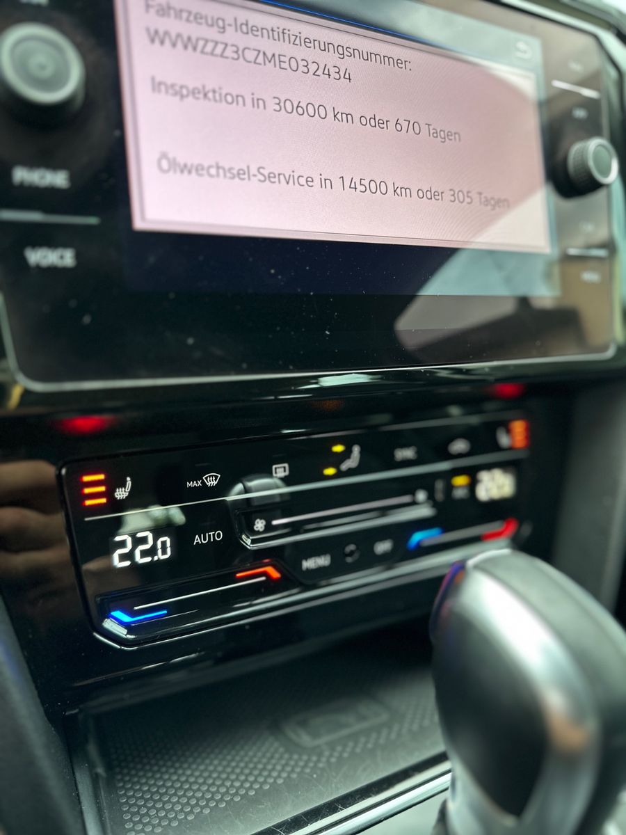 Volkswagen Passat Variant GTE 1.4 TSI Hybrid - Samsaru's Car Outlet
