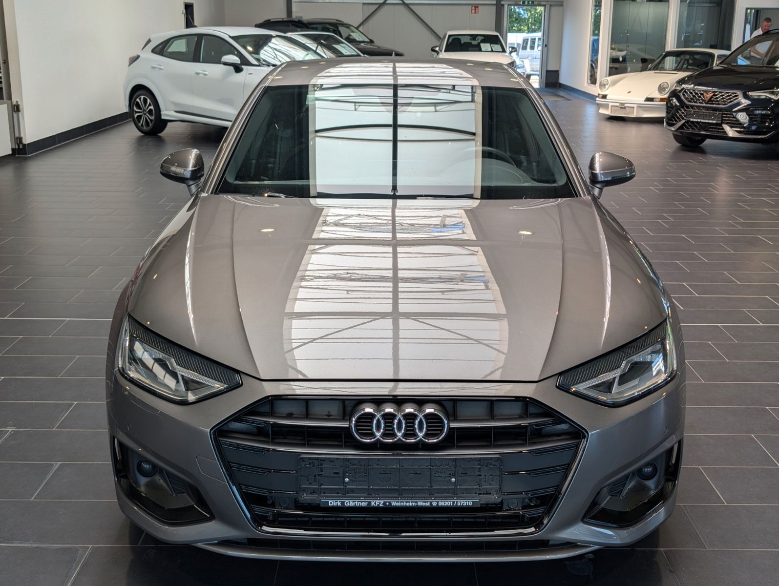 Audi A4 Lim 40 TDI S tronic advanced - Samsaru's Car Outlet