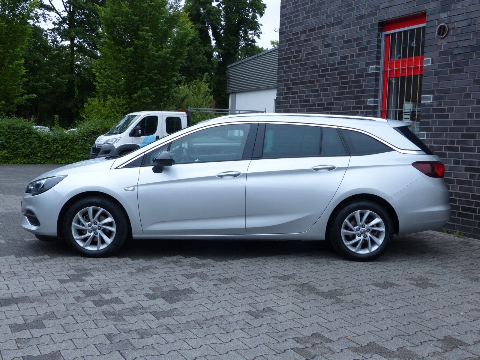 Opel Astra K Sports Tourer BusinessElegance - Samsaru's Car Outlet