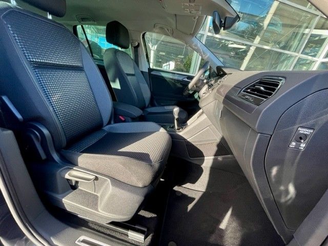 Volkswagen Tiguan 1.5 l TSI Active - Samsaru's Car Outlet