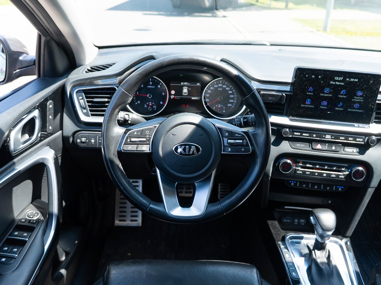 Kia Ceed Platinum Edition - Samsaru's Car Outlet