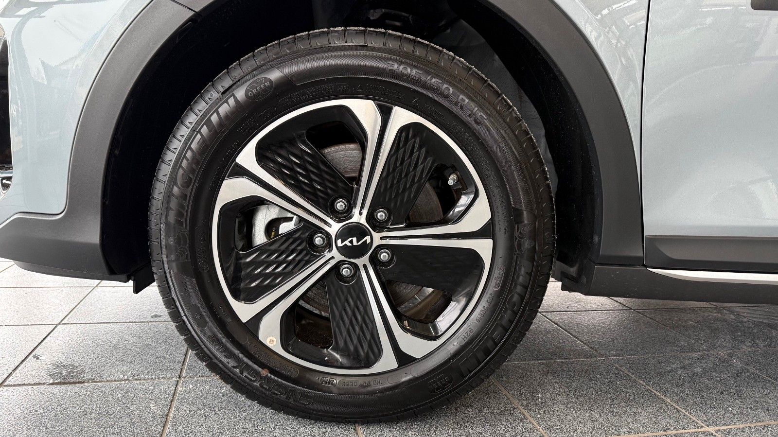 Kia XCeed 1.6 PHEV Spirit - Samsaru's Car Outlet