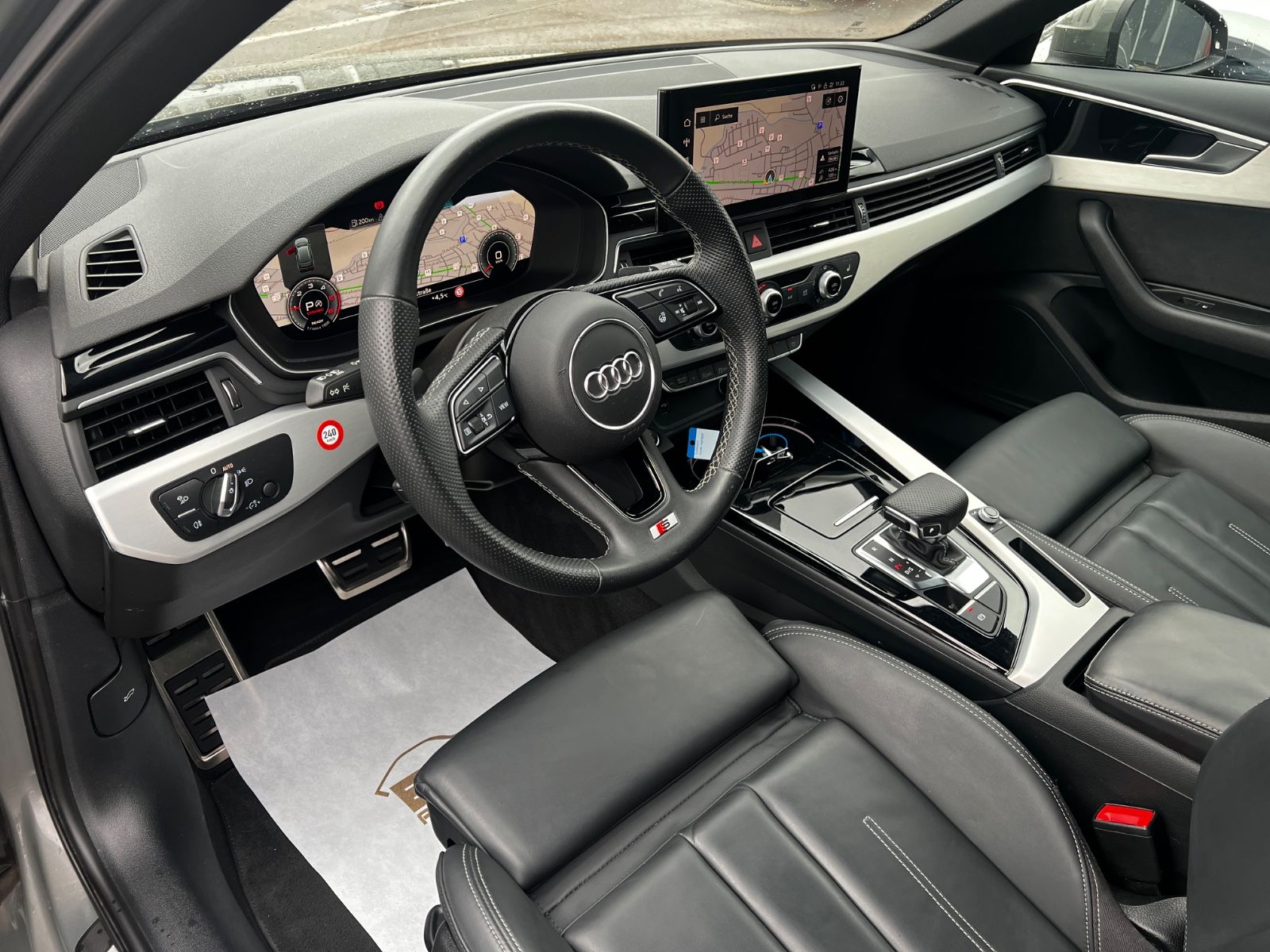 Audi A4 Avant 40 TDI S line - Samsaru's Car Outlet