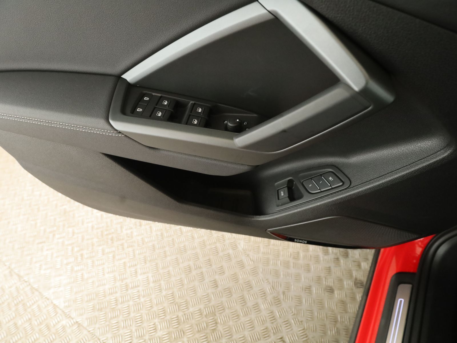Audi Q3 40 TDI quattro S line M - Samsaru's Car Outlet