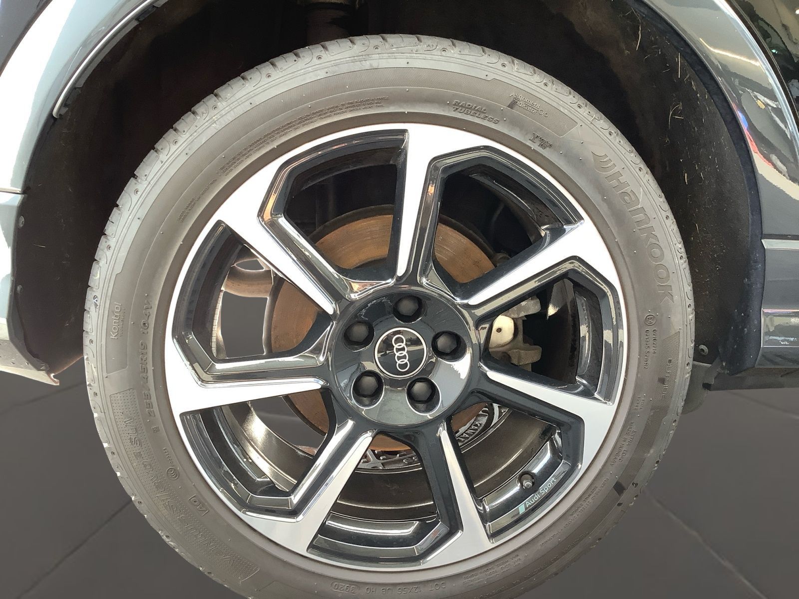 Audi Q3 advanced 45 TFSI quat. - Samsaru's Car Outlet