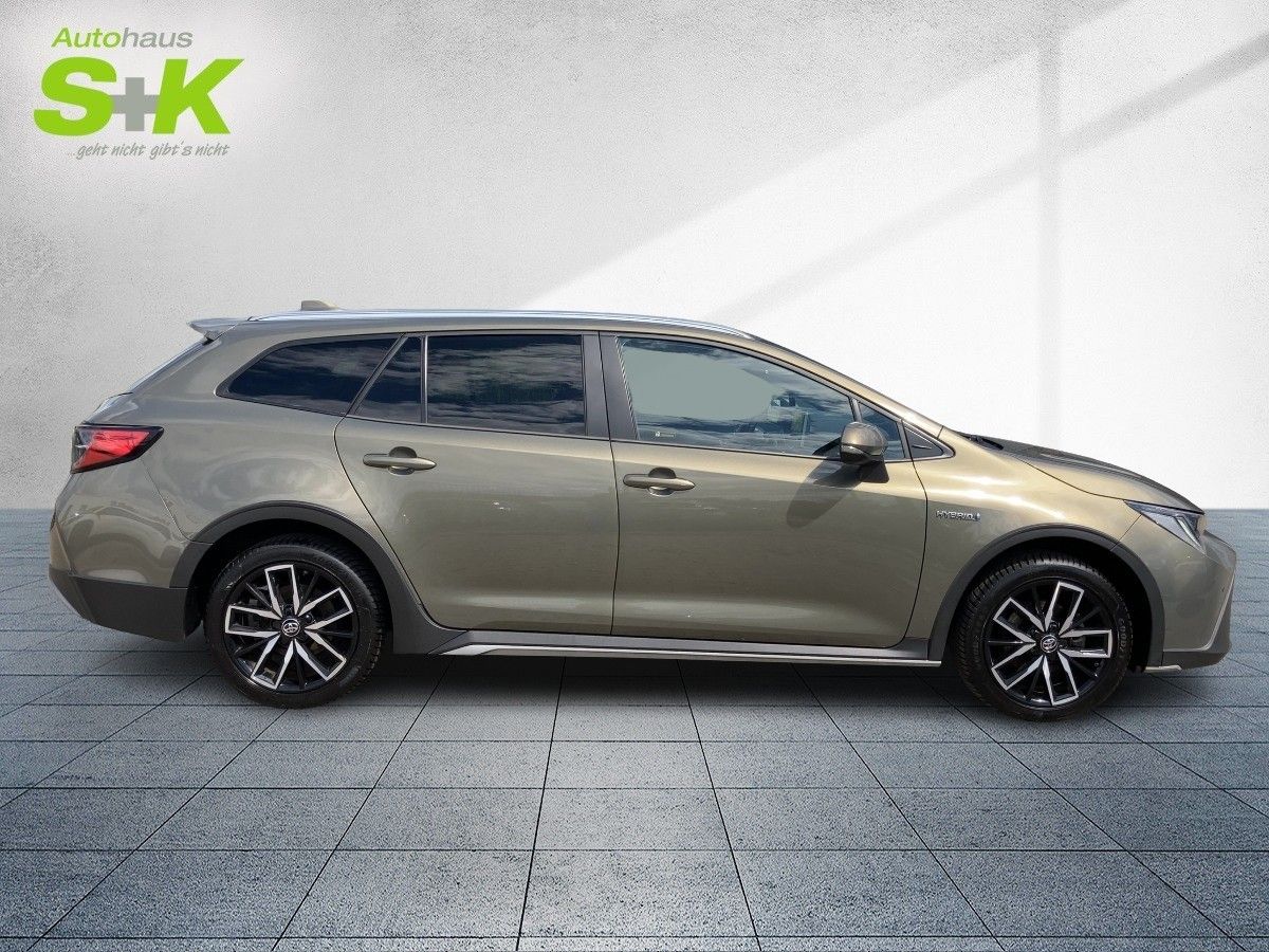 Toyota Corolla Touring Sports Hybrid - Samsaru's Car Outlet