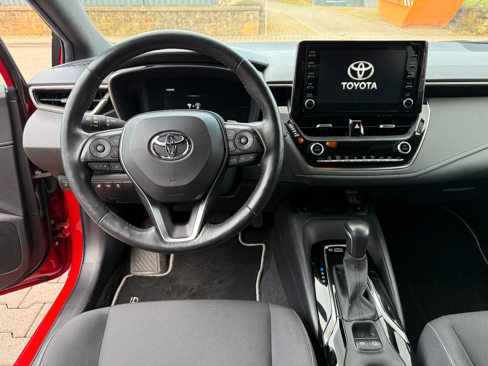 Toyota Corolla Hybrid - Samsaru's Car Outlet